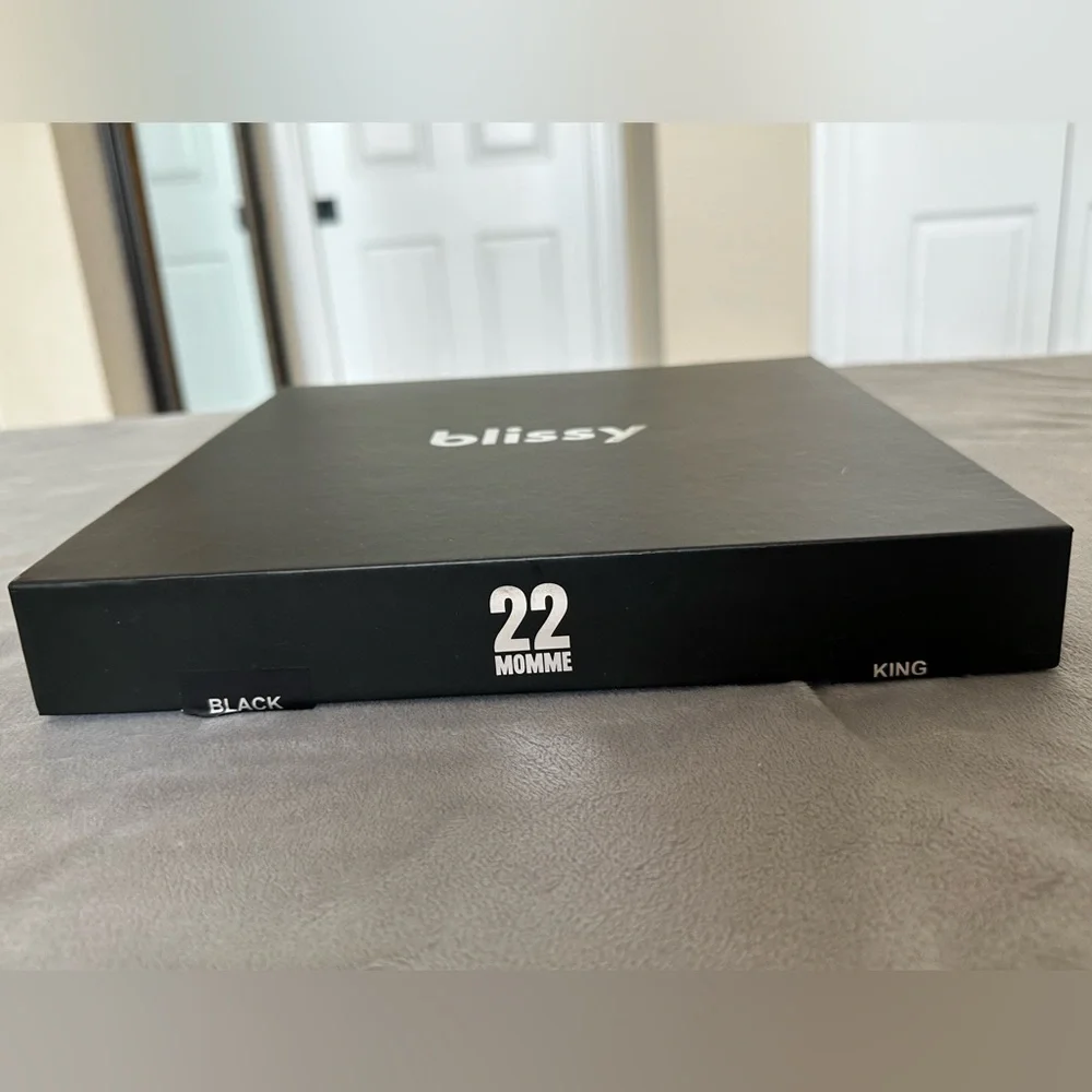 Blissy Dream Set 22 Momme in Black - Picture 4 of 4